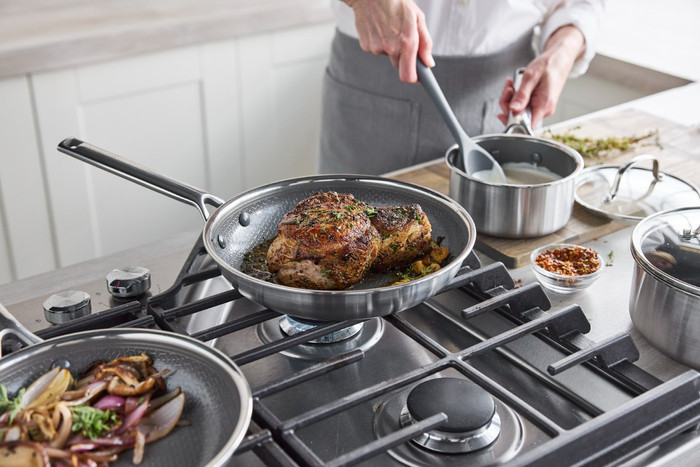 Greenpan Apex Open Koekenpan 24 cm product in gebruik