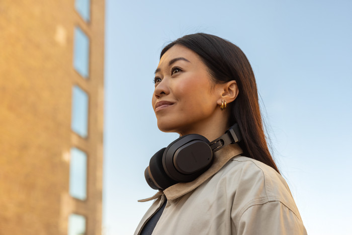 Fairphone Fairbuds XL Zwart product in gebruik