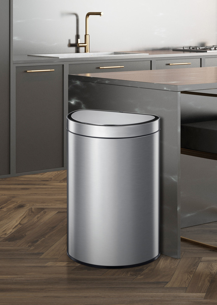 EKO Mirage X Sensor Semi-Round 47 Liter Mat RVS product in gebruik