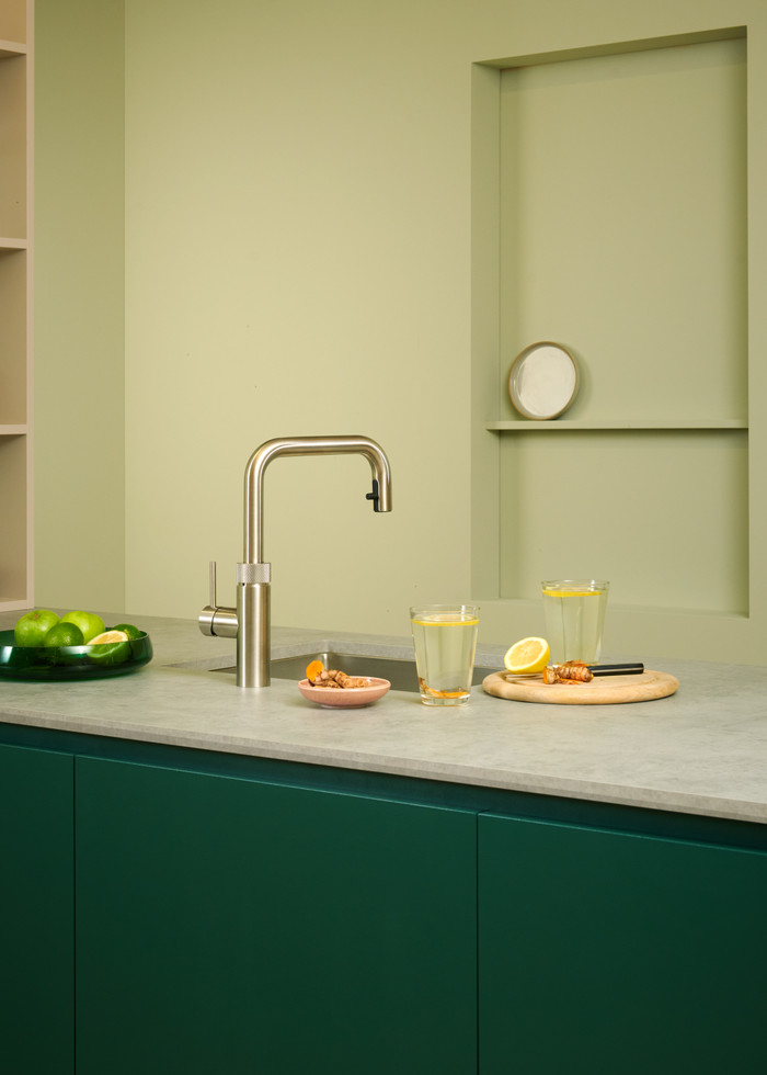 Quooker COMBI+ + Quooker Flex Square RVS product in gebruik