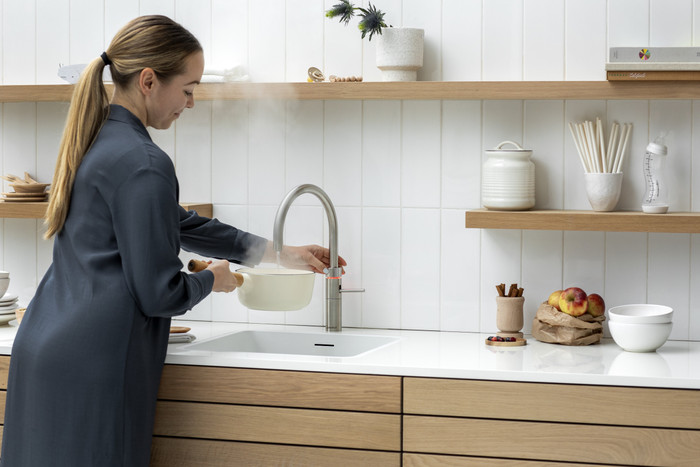 Quooker COMBI+ + Quooker Fusion Round RVS product in gebruik