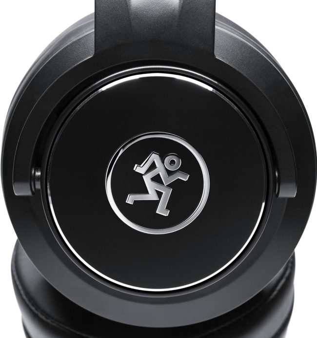 Mackie MC-150 detail