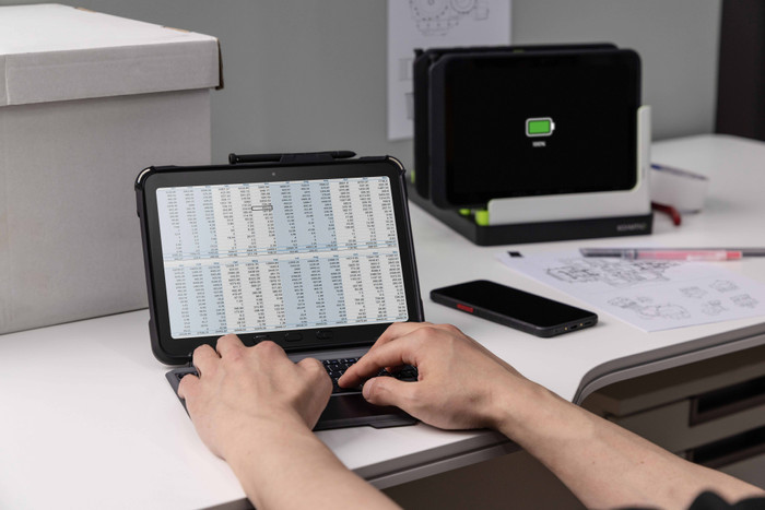 Samsung Galaxy Tab Active5 Pro 10,1 inch 256GB Wifi + 5G product in gebruik