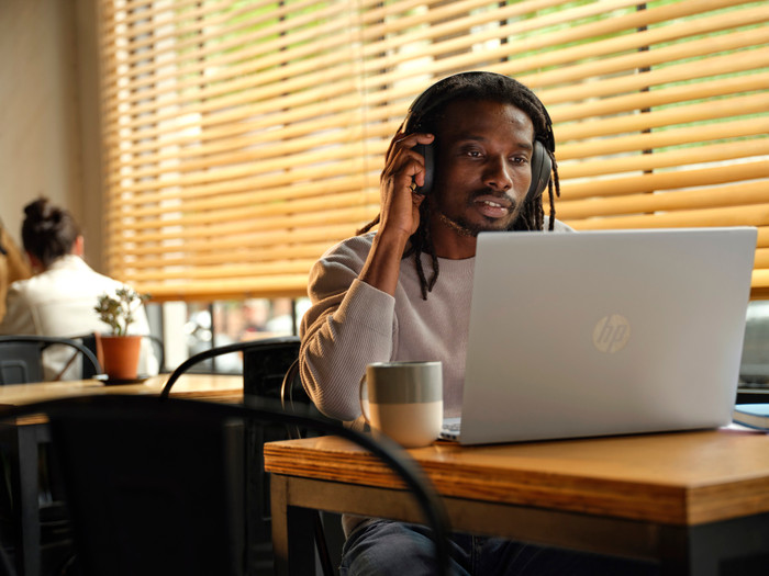 HP OmniBook 5 16-bc1975nd product in gebruik