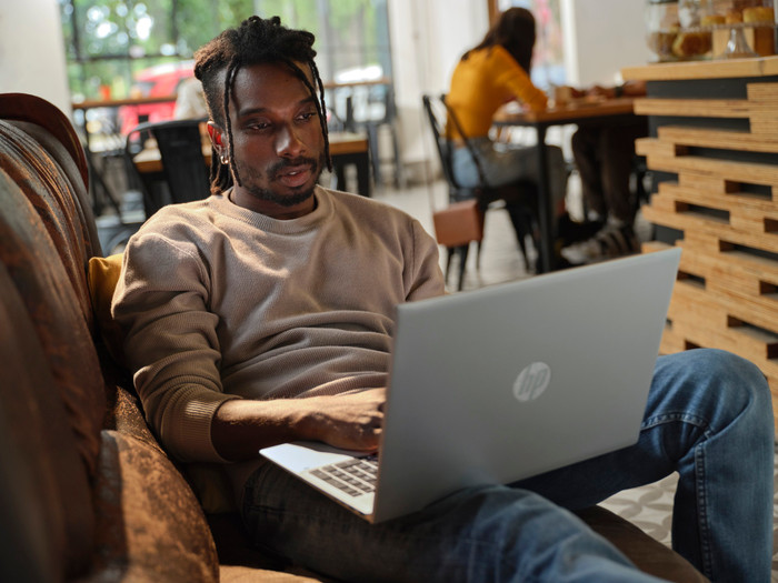 HP OmniBook 5 16-bc1975nd product in gebruik