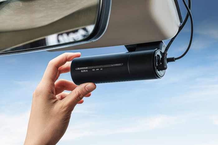 BlackVue Elite 8-2CH 64GB product in gebruik