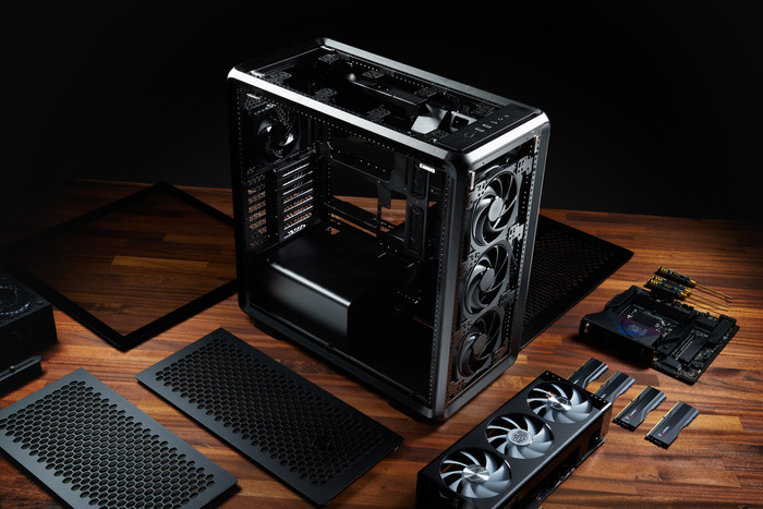Cooler Master MasterFrame 600 Zwart product in gebruik