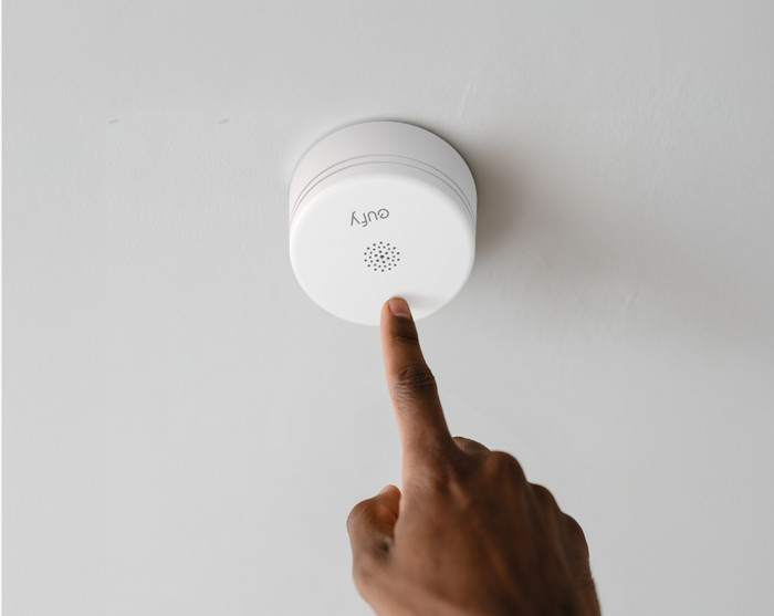 eufy Smoke Sensor E10 product in use