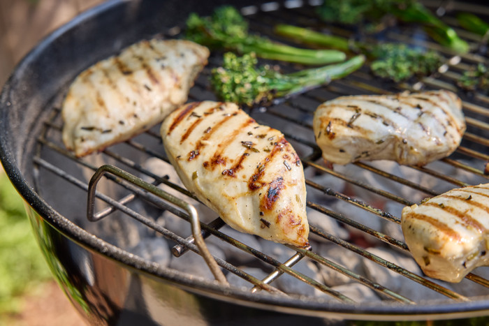 Weber Original Kettle 47 cm Zwart detail