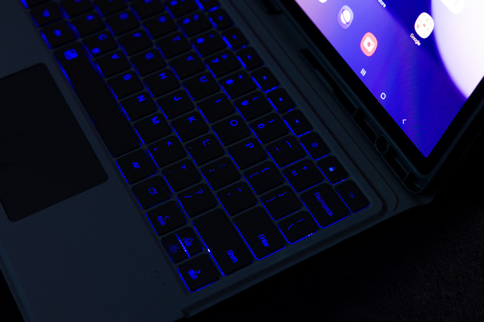 BlueBuilt Samsung Galaxy Tab S9 FE Plus/S10 Plus Keyboard Cover QWERTY Black product in use