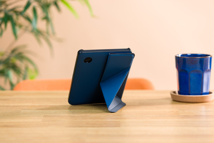 BlueBuilt Kobo Clara BW/Colour Book Case Blue product in use