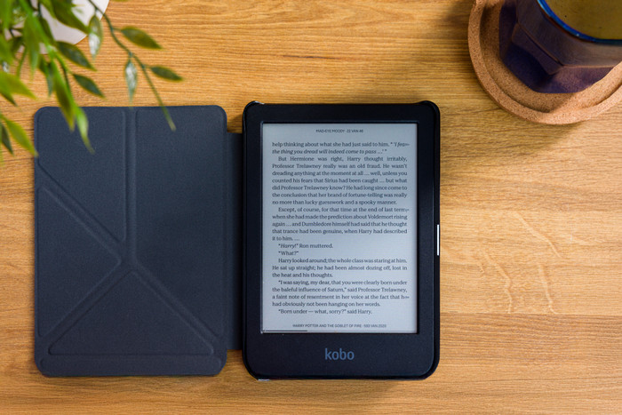 BlueBuilt Kobo Clara BW/Colour Book Case Blue product in use