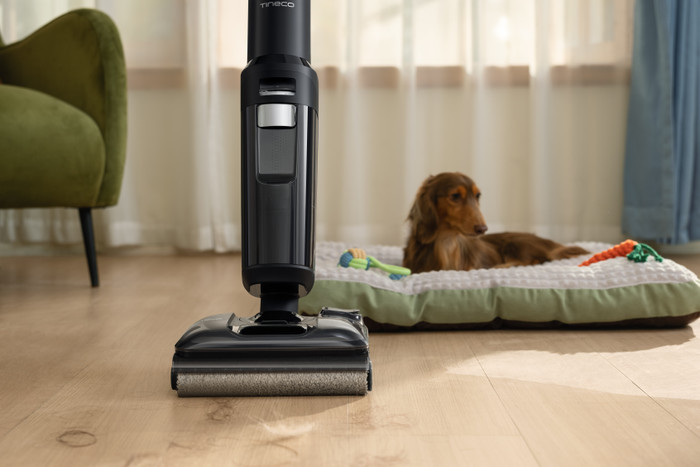 Tineco S7 Stretch product in use