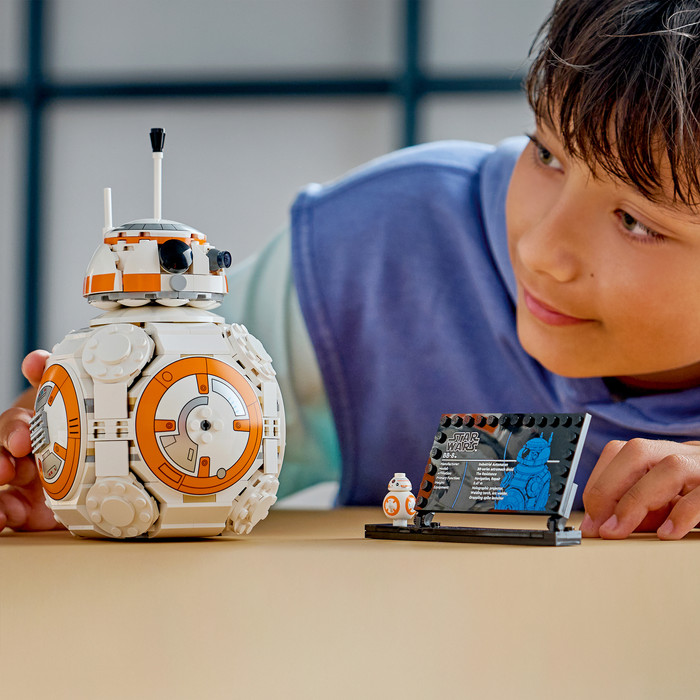 LEGO Star Wars BB-8 Astromech Droid 75452 product in use