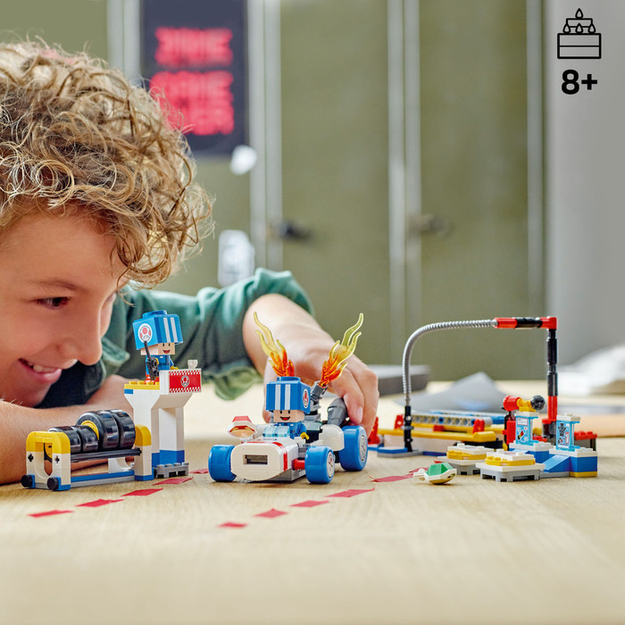 LEGO Super Mario: Mario Kart Toads garage 72035 product in gebruik