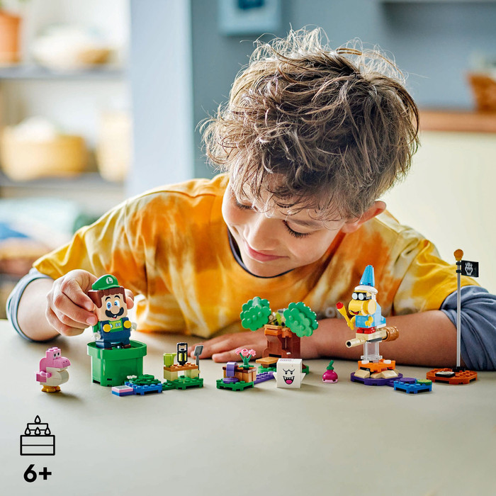 LEGO Super Mario avonturen met interactieve Luigi 71440 product in gebruik