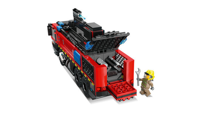 LEGO City Luchthaven Brandweertruck 60499 product in gebruik