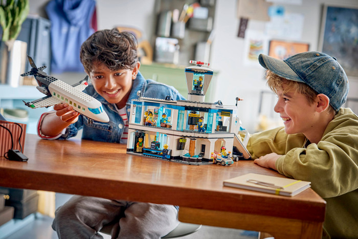 LEGO City Luchthaven met Vliegtuig 60502 product in gebruik