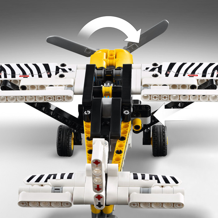 LEGO Technic junglevliegtuig 42198 product in gebruik