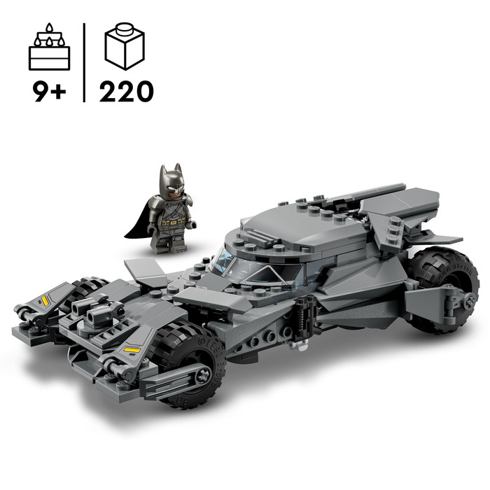 LEGO DC Batman v Superman Batmobile 76331 product in gebruik