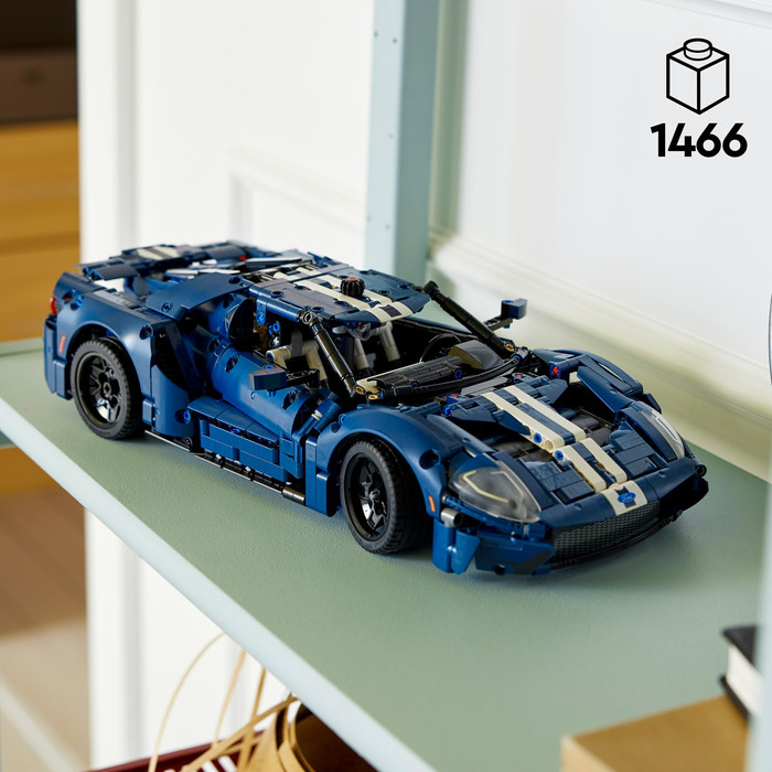 LEGO Technic 2022 Ford GT 42154 product in gebruik