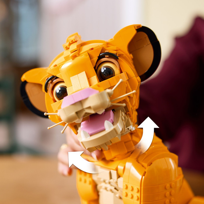 LEGO Disney jonge Simba de Leeuwenkoning 43247 product in gebruik