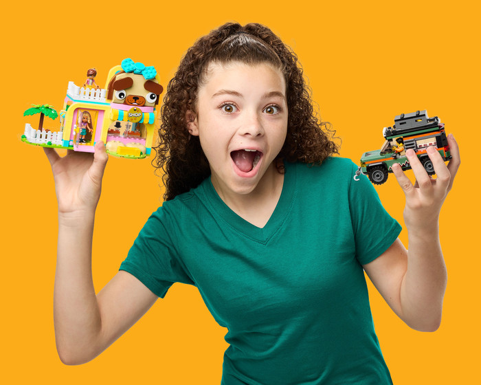 LEGO Friends Winkel met Dierenaccessoires 42650 product in gebruik