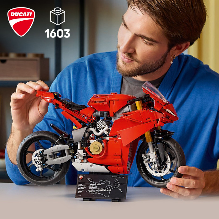LEGO Technic Ducati Panigale V4 S motor 42202 visual leverancier