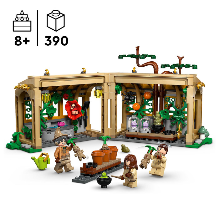 LEGO Harry Potter Kasteel Zweinstein: Kruidenkundeles 76445 product in gebruik