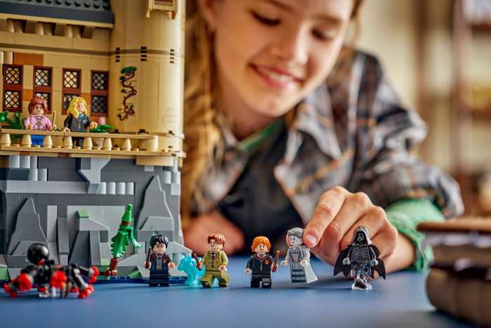LEGO Harry Potter Kasteel Zweinstein: Ziekenhuisvleugel 76463 product in gebruik