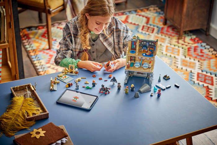 LEGO Harry Potter Kasteel Zweinstein: Ziekenhuisvleugel 76463 product in gebruik