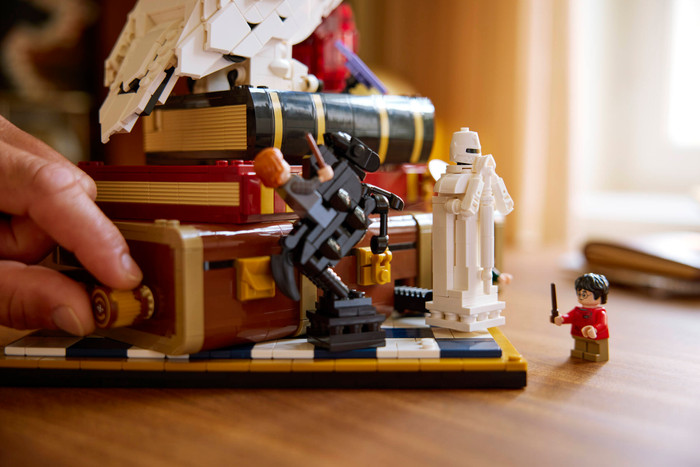 LEGO Harry Potter Steen der Wijzen Collectors Edition 76466 product in gebruik