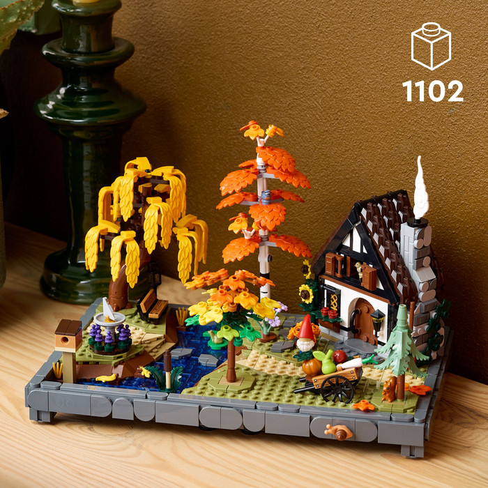 LEGO Icons Herfsttuin met cottage 11372 product in gebruik