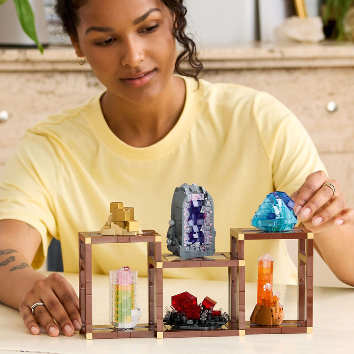 LEGO Ideas Mineralenverzameling 21362 product in gebruik