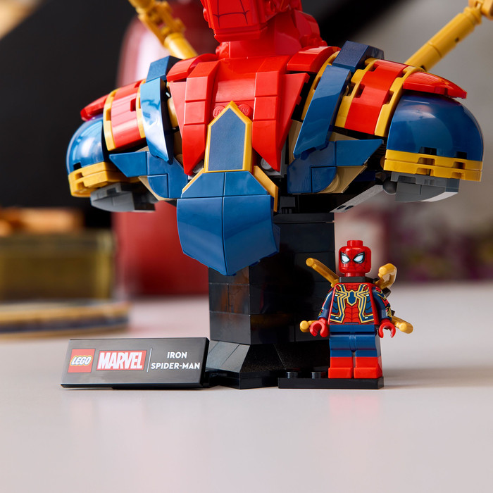 LEGO Marvel Iron Spider-Man Bust 76326 product in use