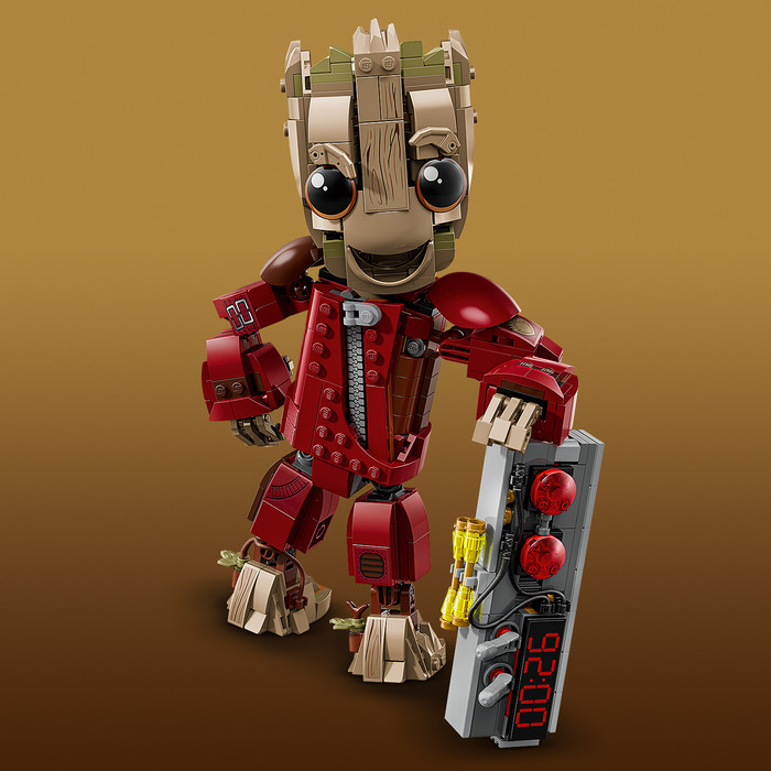 LEGO Marvel Ravager Jumpsuit Groot 76341 product in use