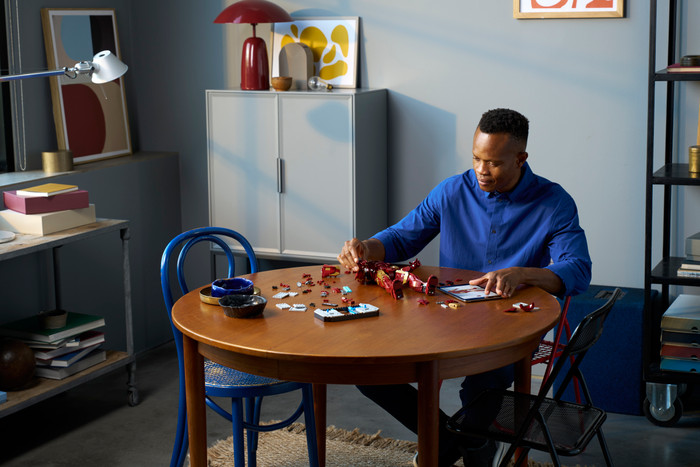 LEGO Marvel Iron Man Mark 3 Verzameleditie 76344 product in gebruik