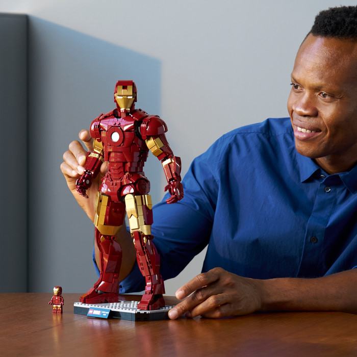 LEGO Marvel Iron Man Mark 3 Verzameleditie 76344 product in gebruik