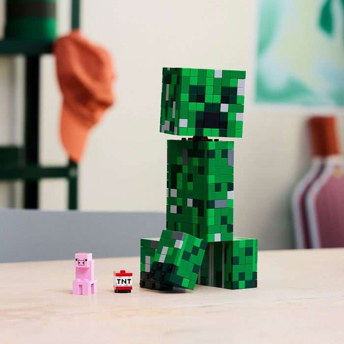 LEGO Minecraft The Creeper 21276 product in use