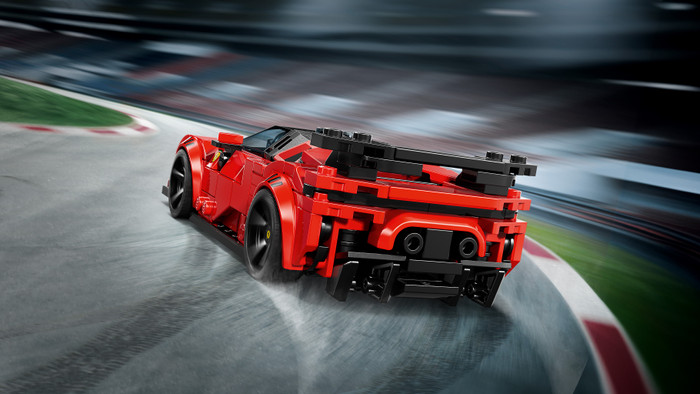 LEGO Speed Champions Ferrari SF90 XX Stradale Sportauto 77254 product in gebruik