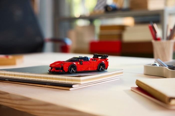 LEGO Speed Champions Ferrari SF90 XX Stradale Sportauto 77254 product in gebruik