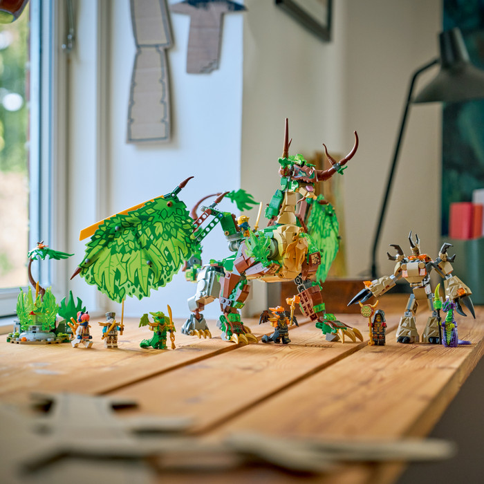 LEGO Ninjago De Draak van het Leven 71859 product in gebruik
