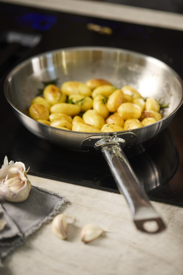 Demeyere Classic 3 bakpan 28 cm product in gebruik