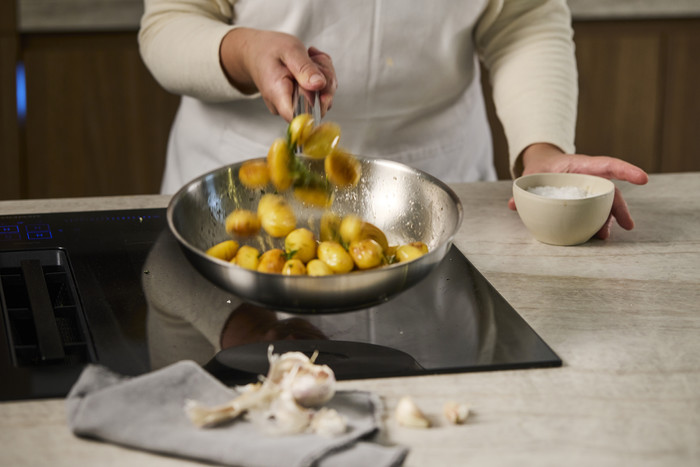 Demeyere Classic 3 bakpan 28 cm product in gebruik