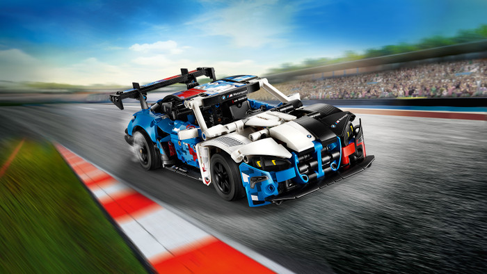 LEGO Technic BMW M4 GT3 EVO Race Auto 42226 product in gebruik