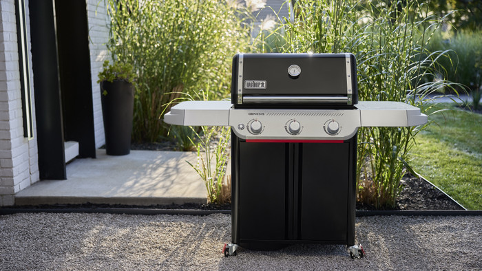 Weber Genesis E-315W product in gebruik
