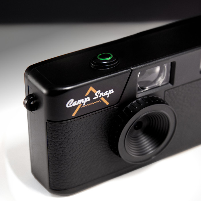 Campsnap digital camera Stealth Black product in gebruik