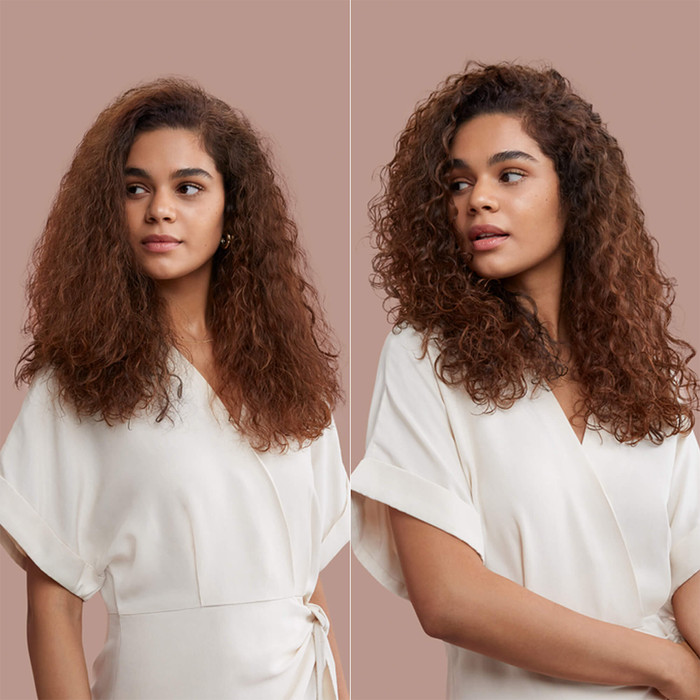 Dyson Supersonic r Curly + Coily Red Velvet product in gebruik