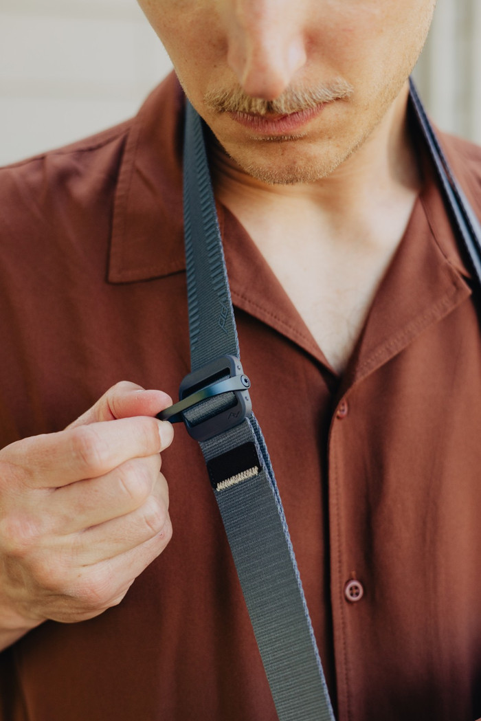 Peak Design Slide Lite Ocean (Blauw) detail