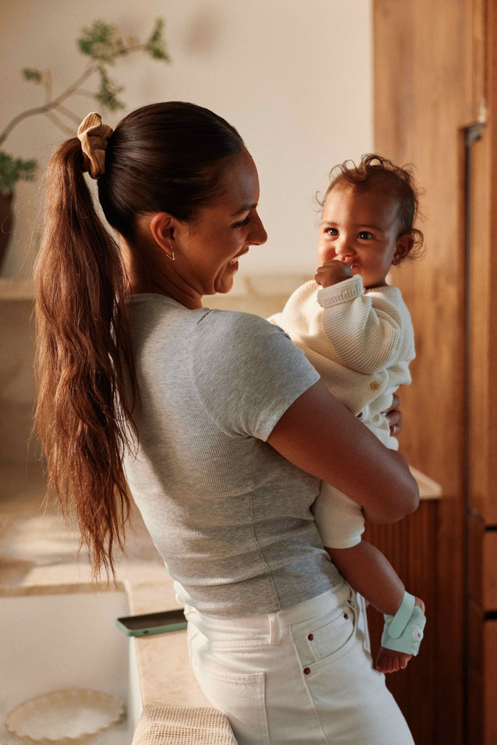 Owlet Dream Sock Dusty Rose OW-DS-RO product in use